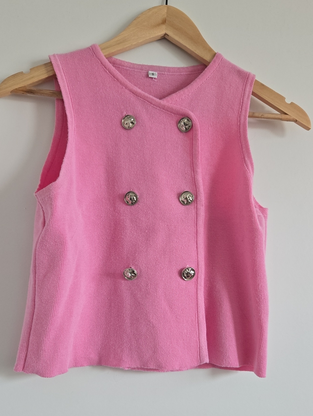 Sleeveless Double-Breasted Pink Knit Top
